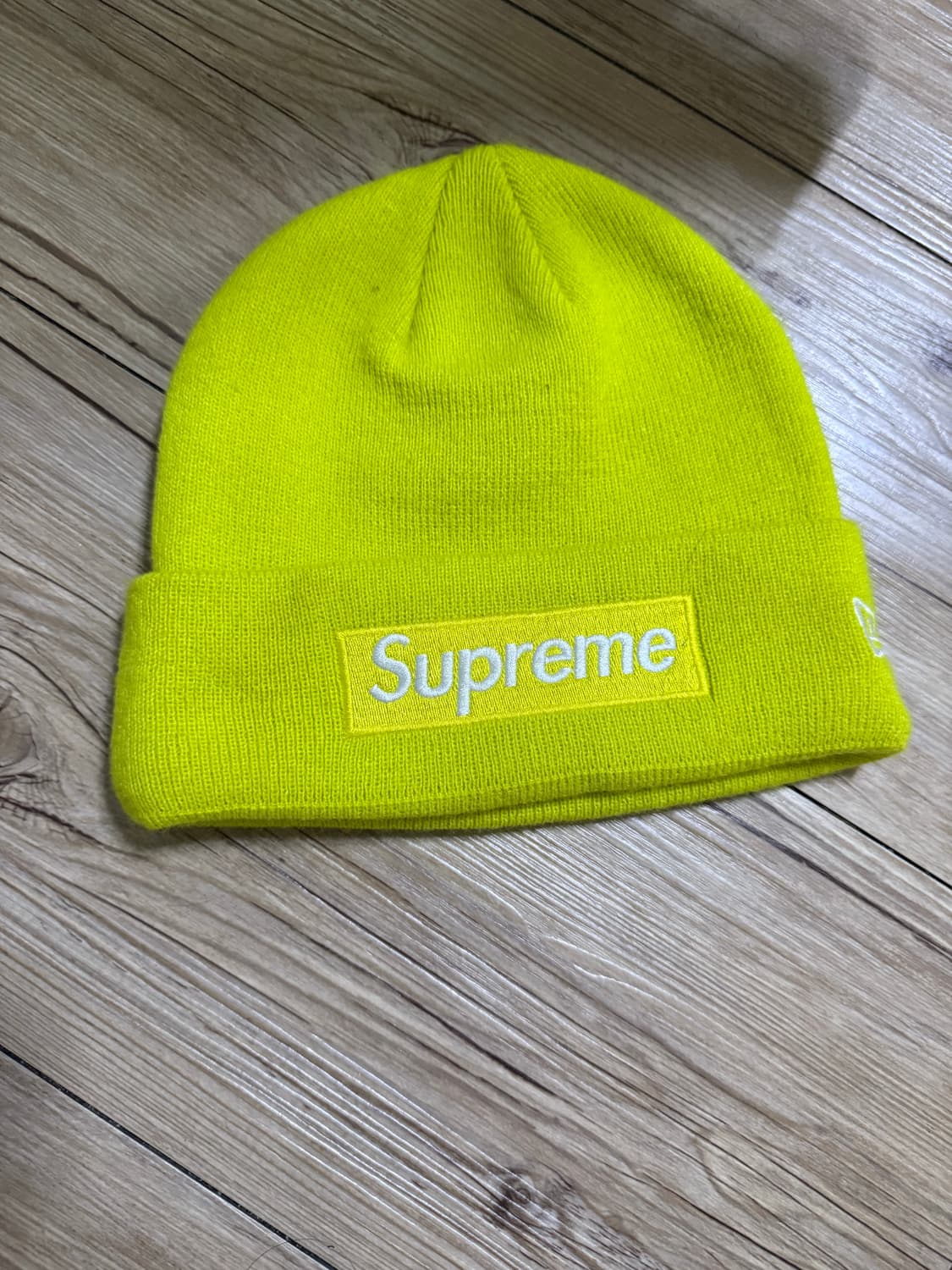 슈프림 형광 비니 상품이미지1