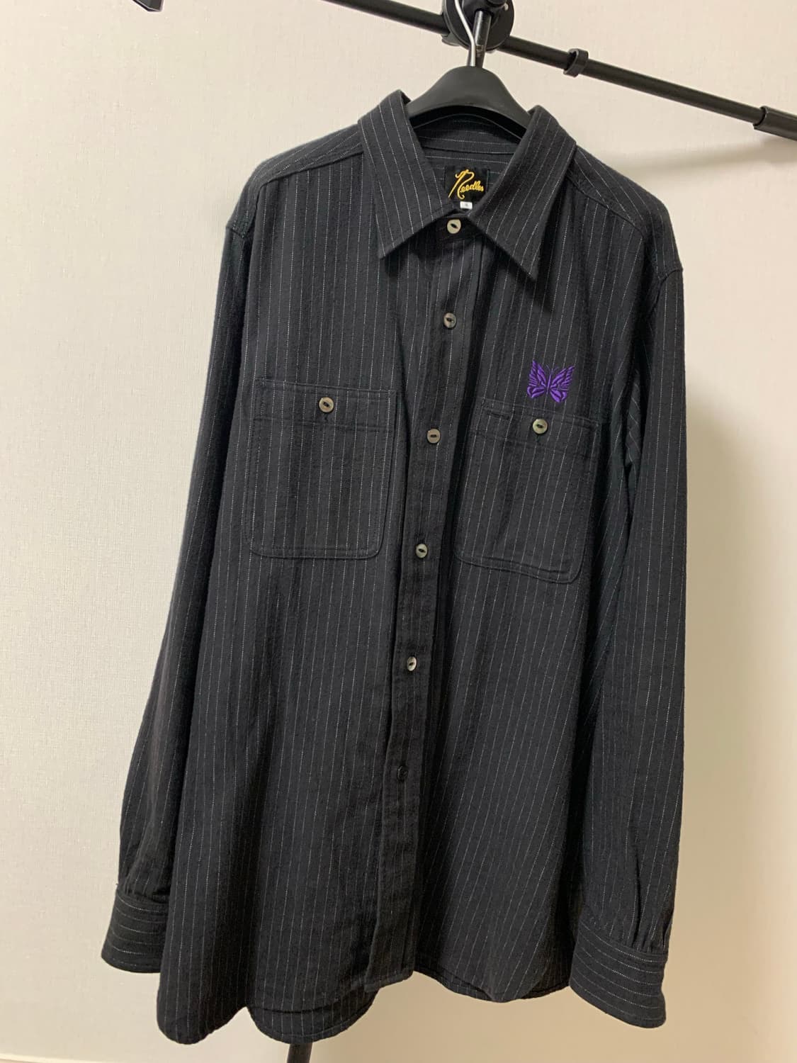 니들스 22aw 핀스트라이프 워크 셔츠 블랙 상품이미지1