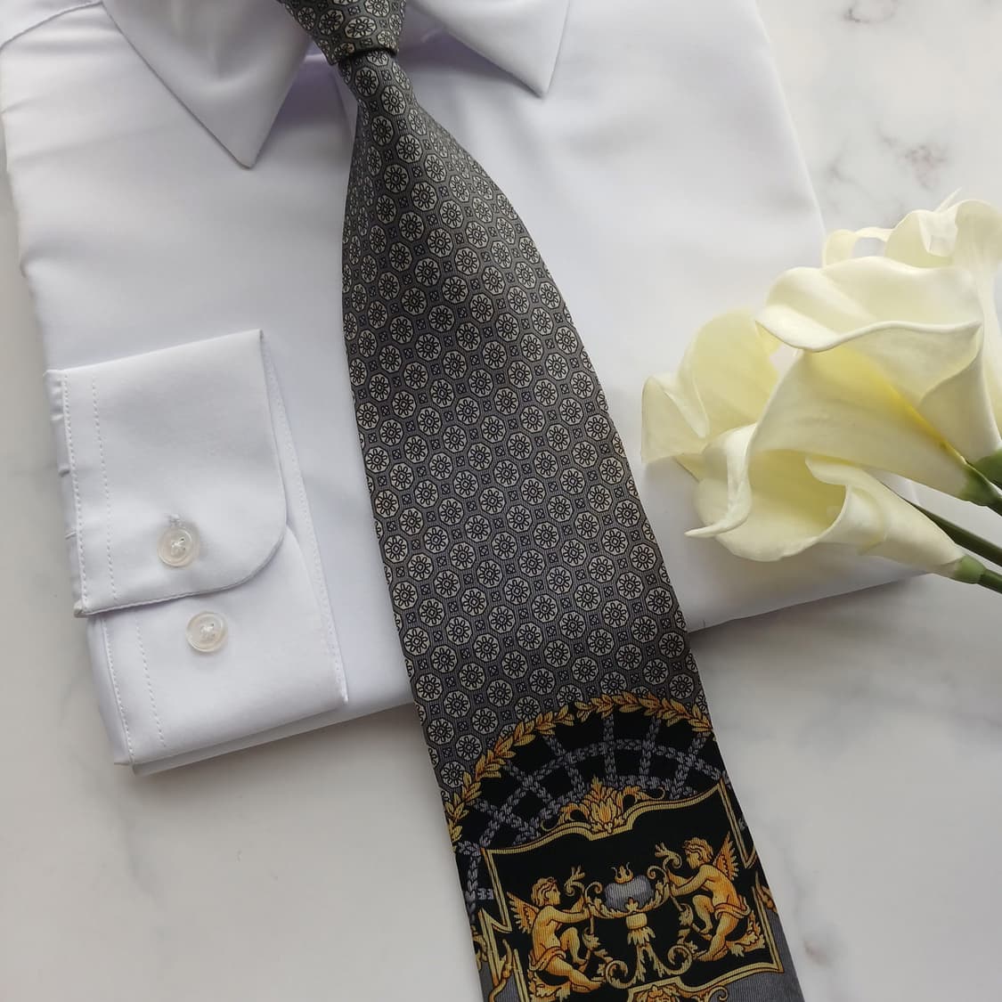 지안니 베르사체 실크 바로크 패턴 넥타이 9.5cm B등급 A18725
 상품이미지4