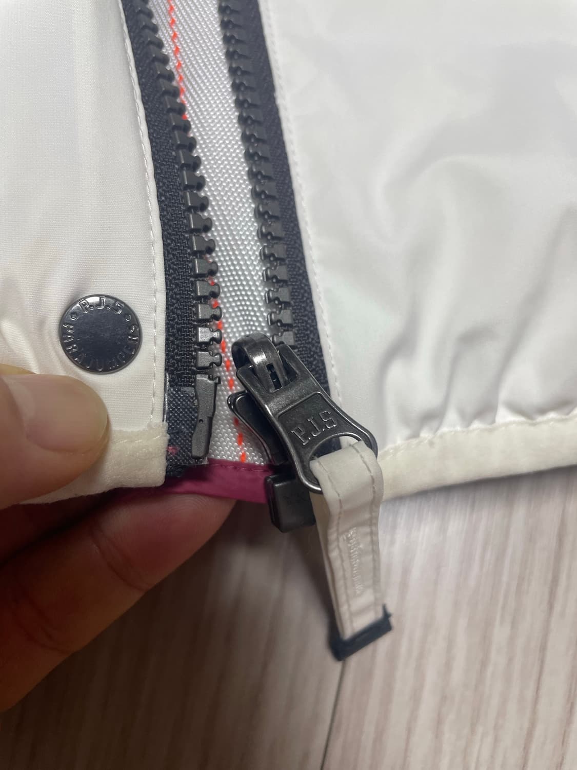 한글택 파라점퍼스 여성 리버시블 경량패딩 M 상품이미지8