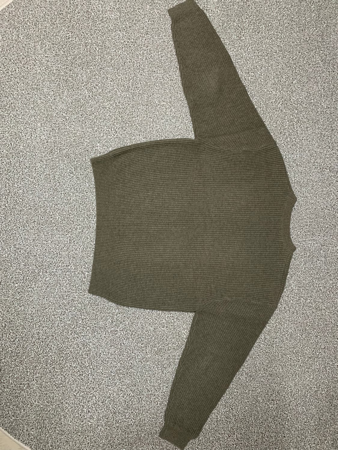 Etce 카키 프린팅 니트 상품이미지2