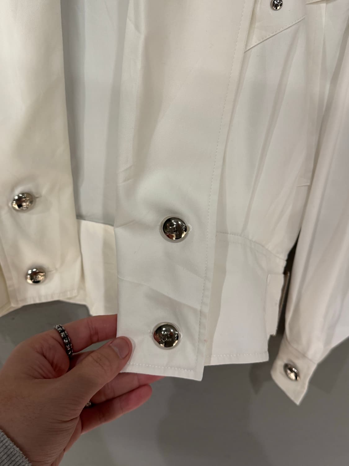 꾸레쥬 더블 화이트 크롭 봄버자켓  상품이미지4