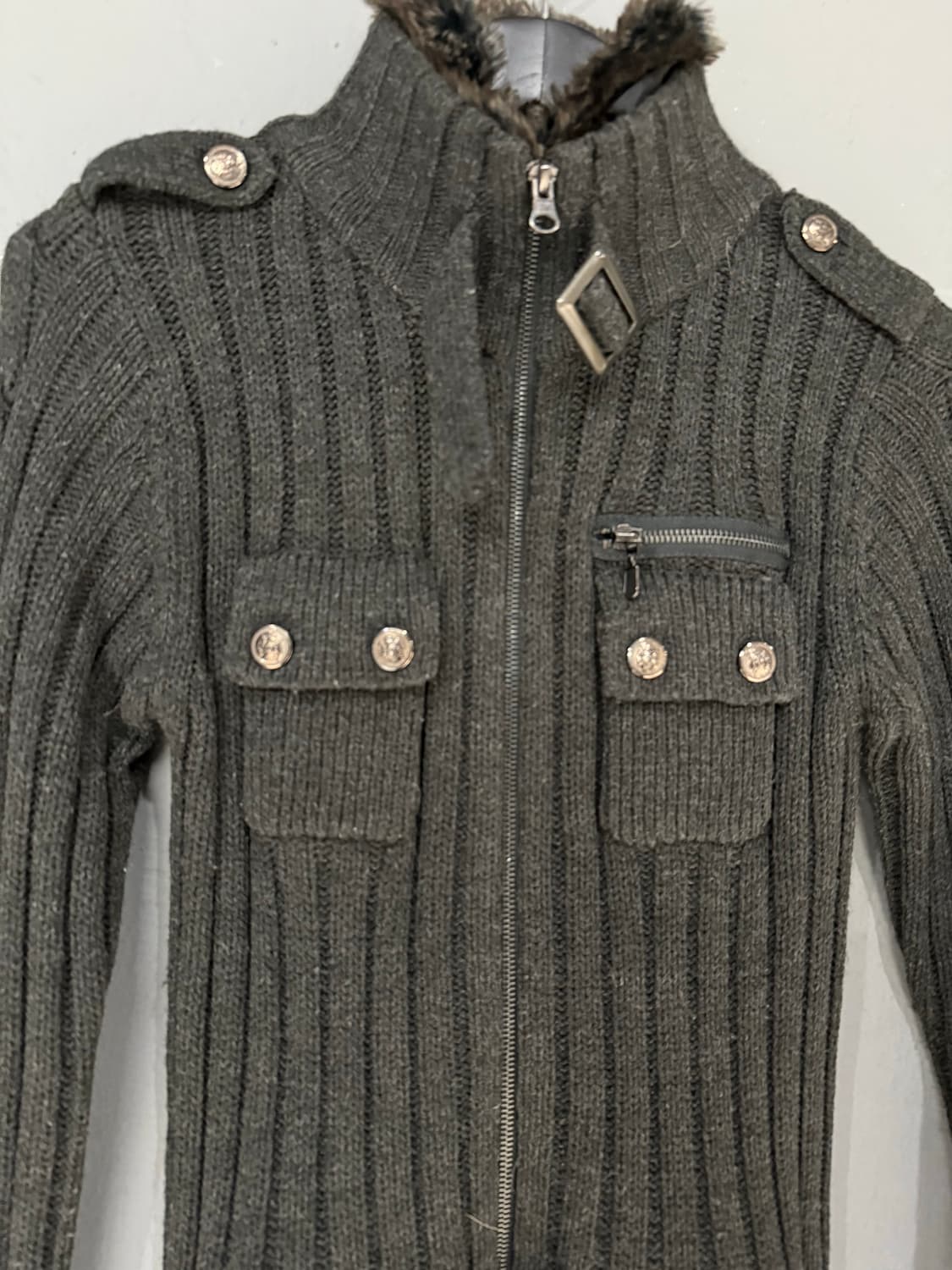 multi pocket neck buckle knit zip-up 상품이미지5