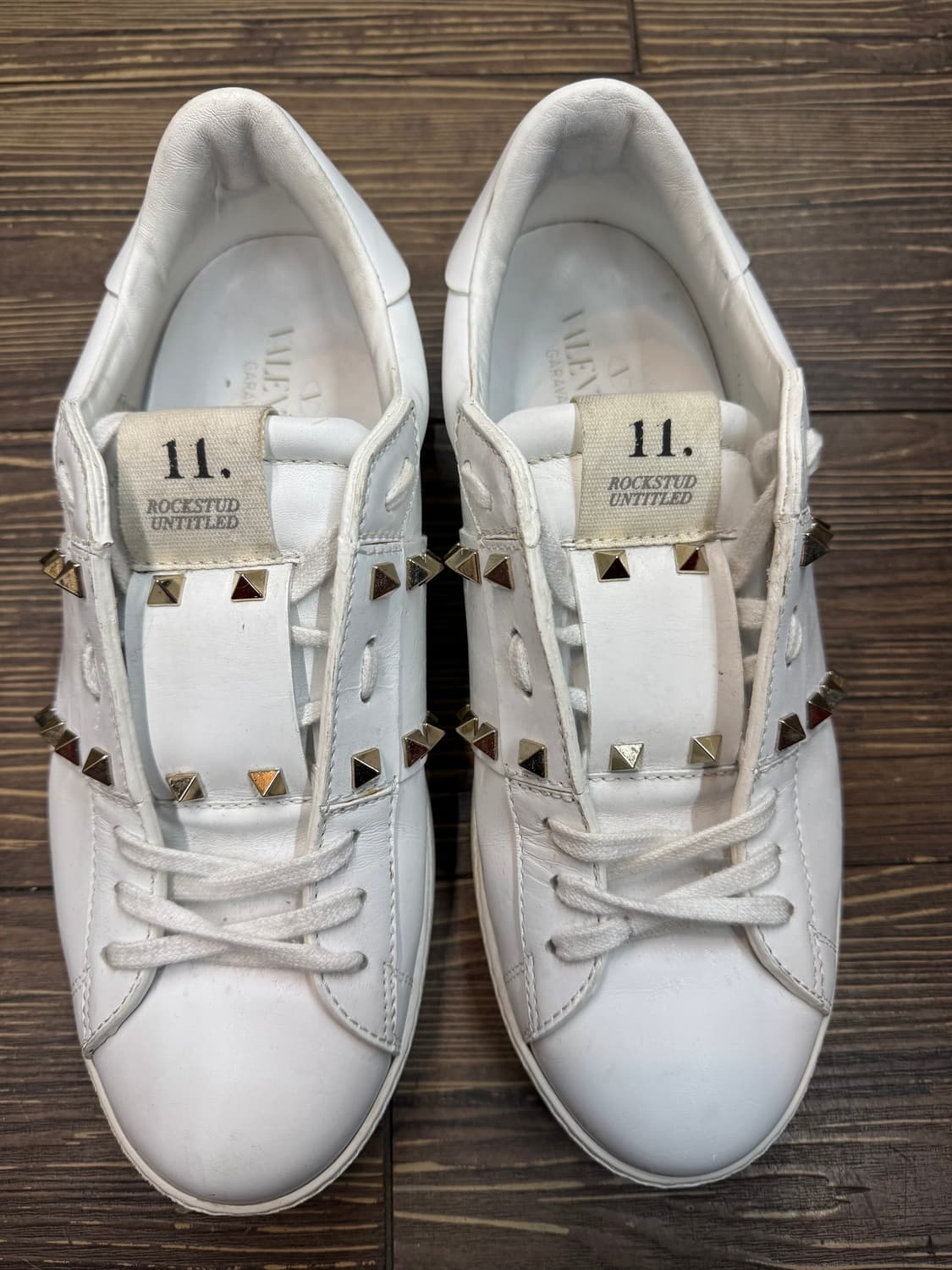 발렌티노 락스터드 언타이틀 스니커즈 EU40(255) 상품이미지1