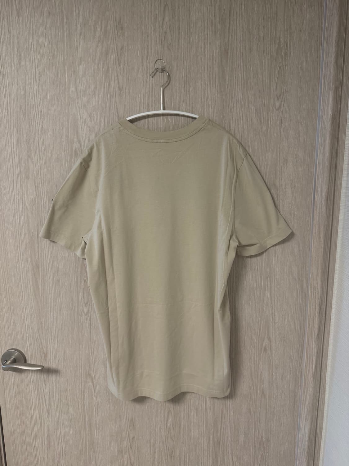 새상품 몽클레어 몽클레르 로고 코튼 저지 티셔츠 L 라이트베이지 상품이미지3