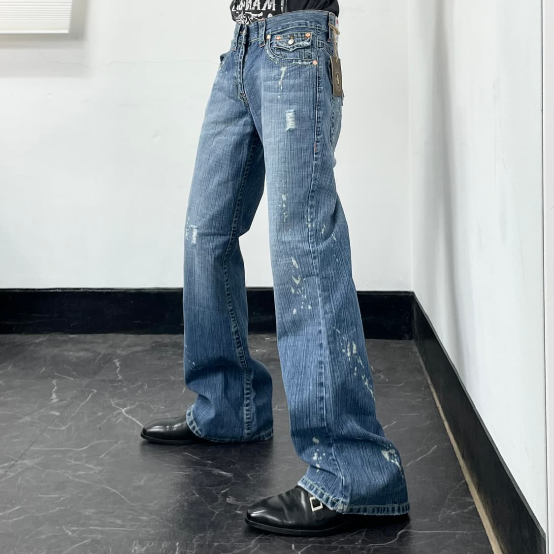 (새상품) 트루릴리전 페인팅 부츠컷 와이드 데님 팬츠 상품이미지3