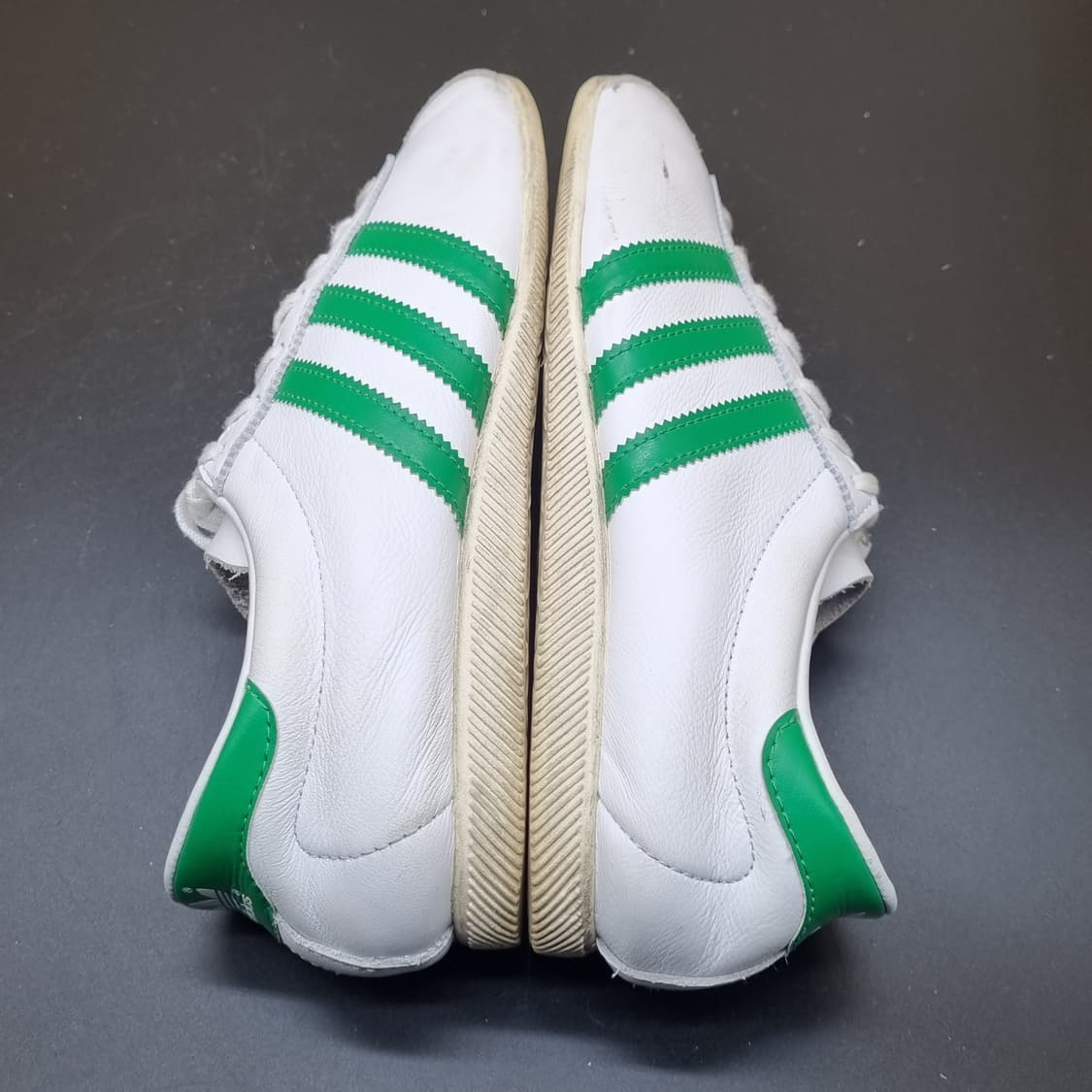 아디다스 오버덥 화이트그린 스니커즈 240 상품이미지5