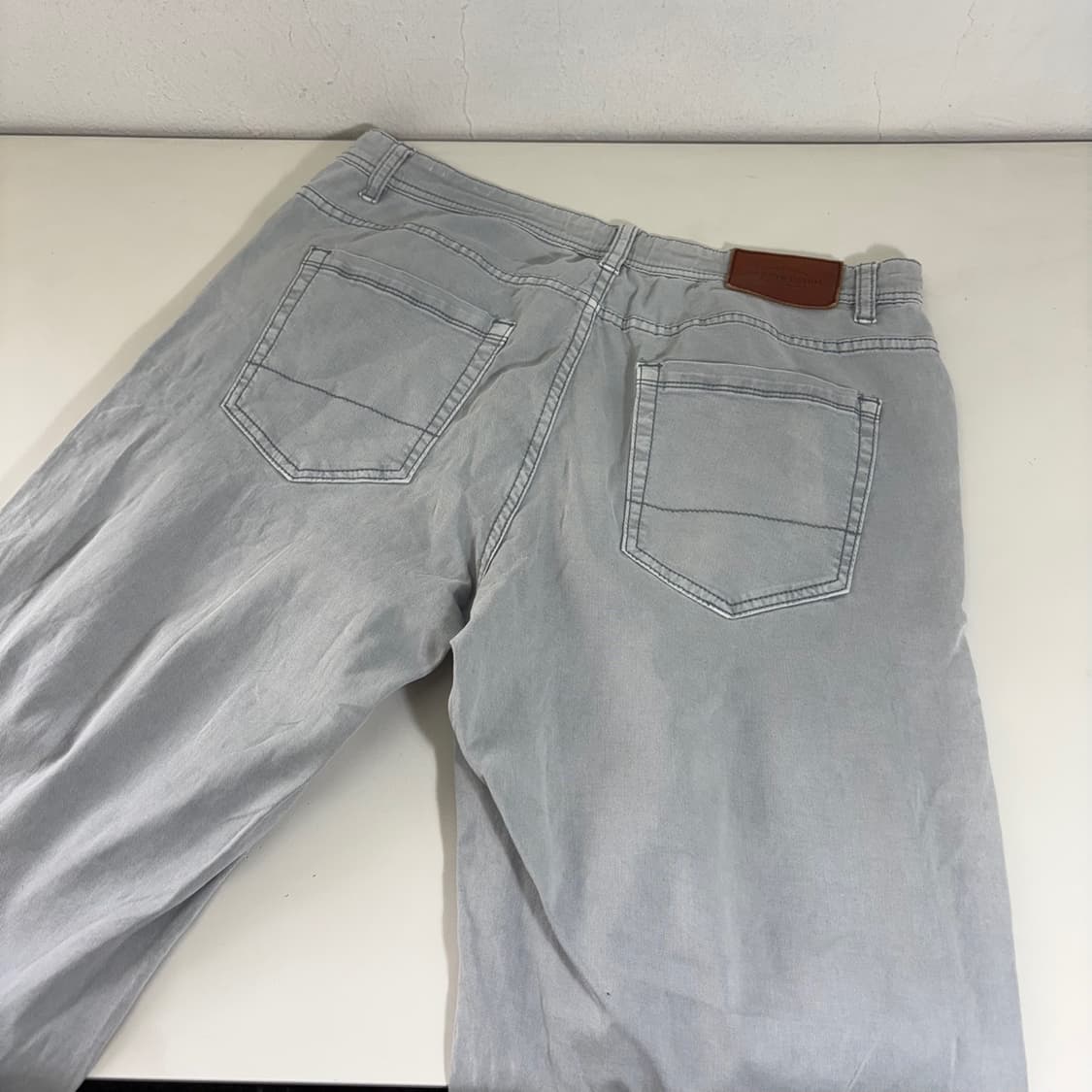 M 30 헤지스데님 레귤러핏 라이트그레이 피그먼트 데님팬츠 상품이미지4