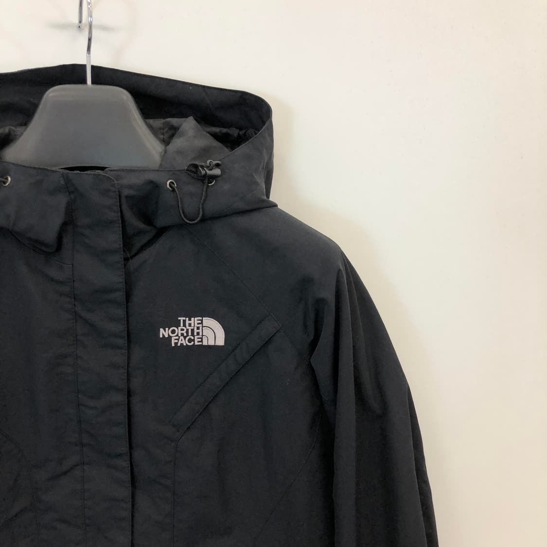 노스페이스 바람막이자켓 90 블랙 상품이미지2