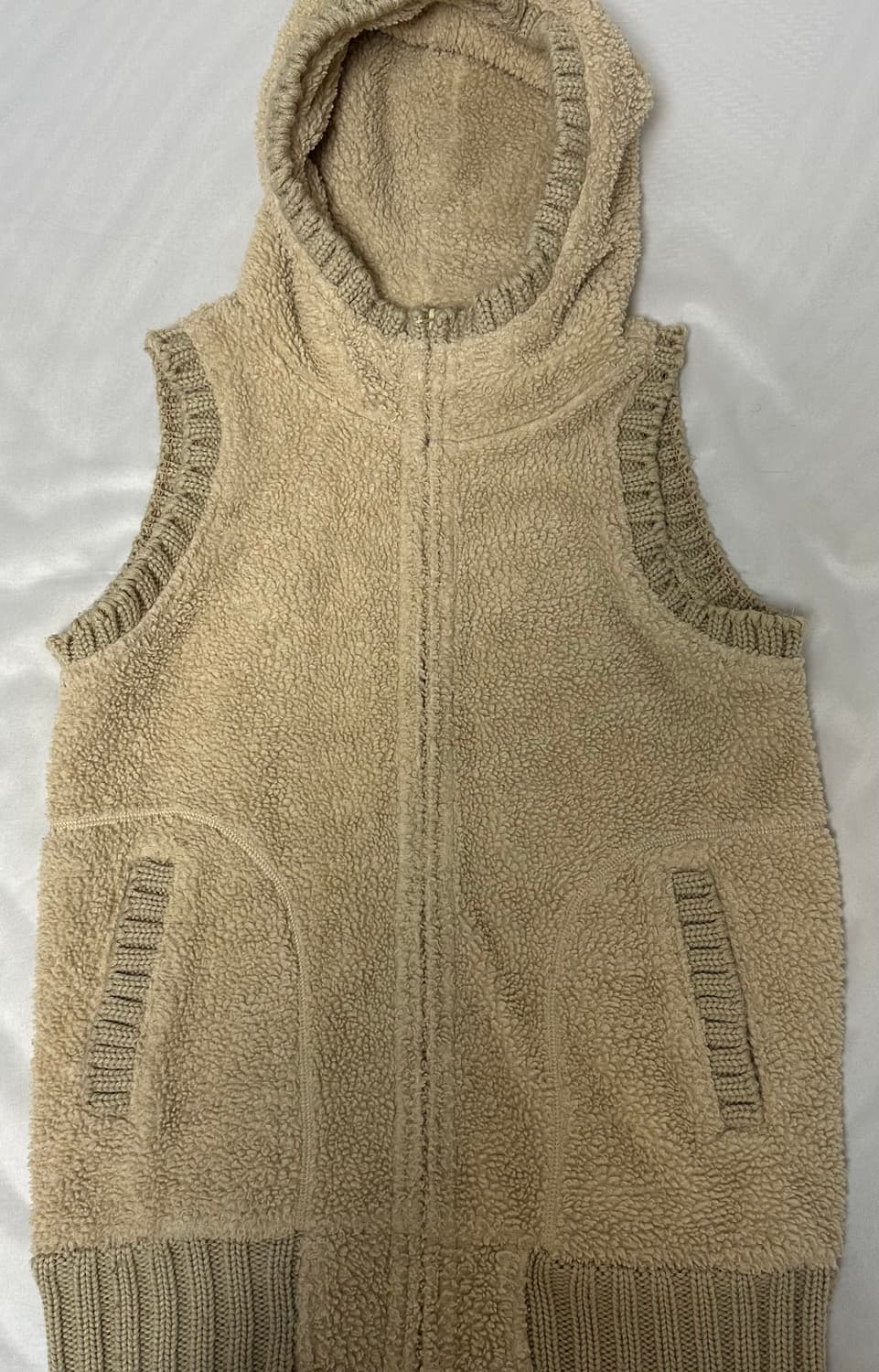 Beige Fur Vest 상품이미지1