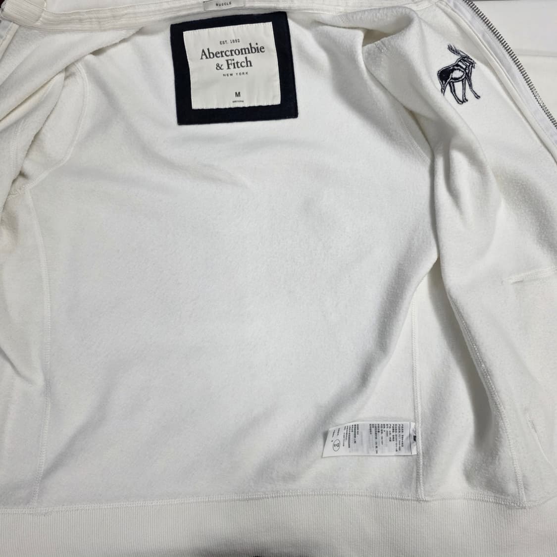 1799 아베크롬비앤피치 A&F 남성 머슬핏 후드집업 M 화이트 공용 상품이미지3