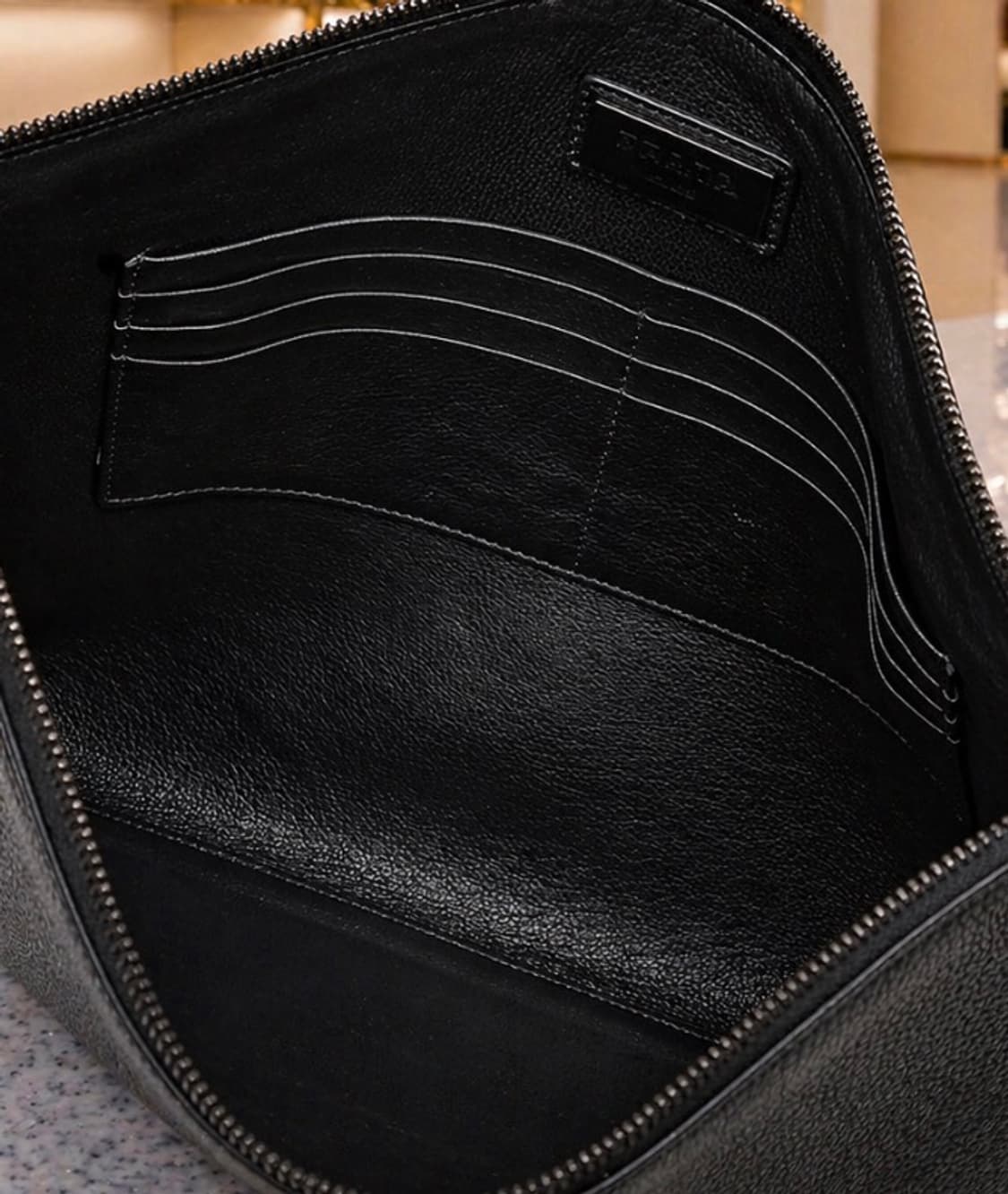 [A급] 프라다 토로 클러치 판매합니다!!! 상품이미지3