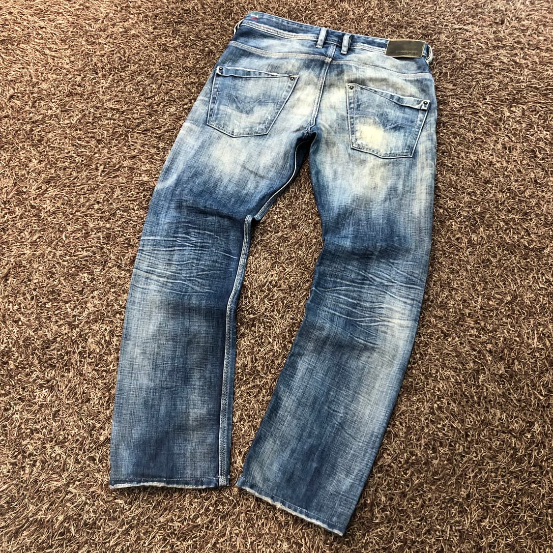 디젤 KROOLEY 워싱 디스 데님 팬츠 상품이미지5