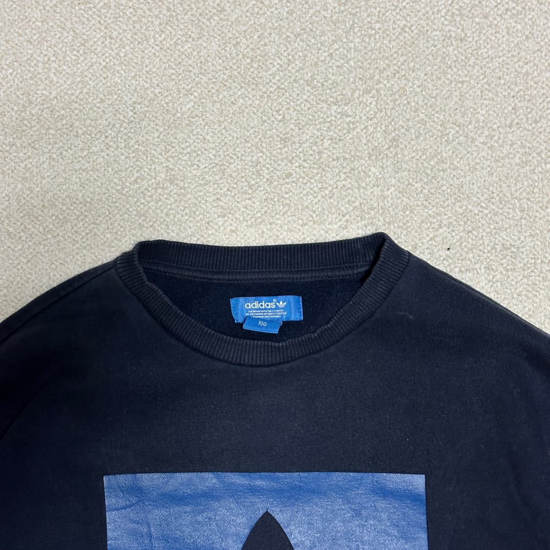 아디다스 스트릿 그래픽 크루넥 맨투맨 상품이미지5