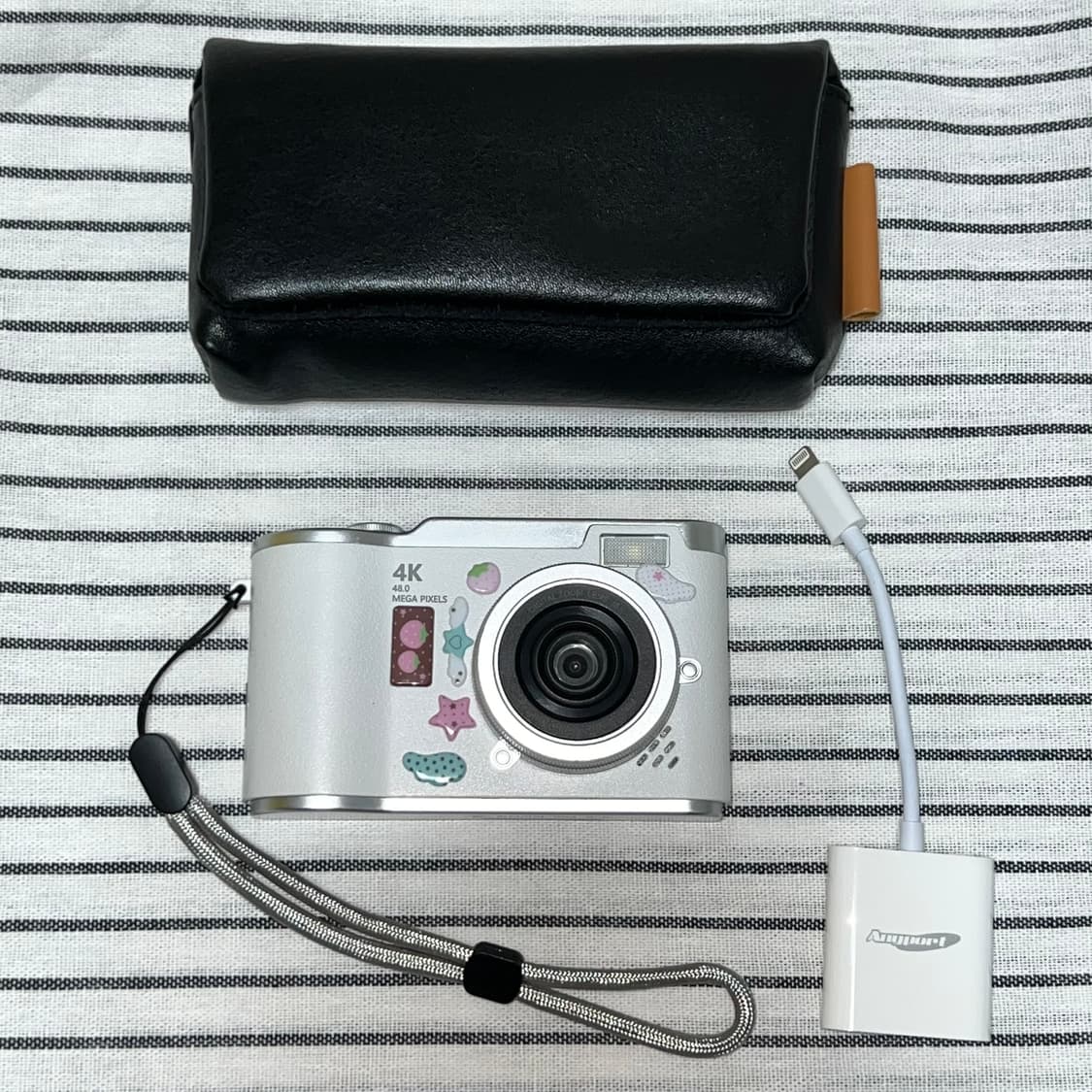 4K 플립 스크린 디지털 카메라 + 카메라 파우치 + SD 카드 리더기 상품이미지2