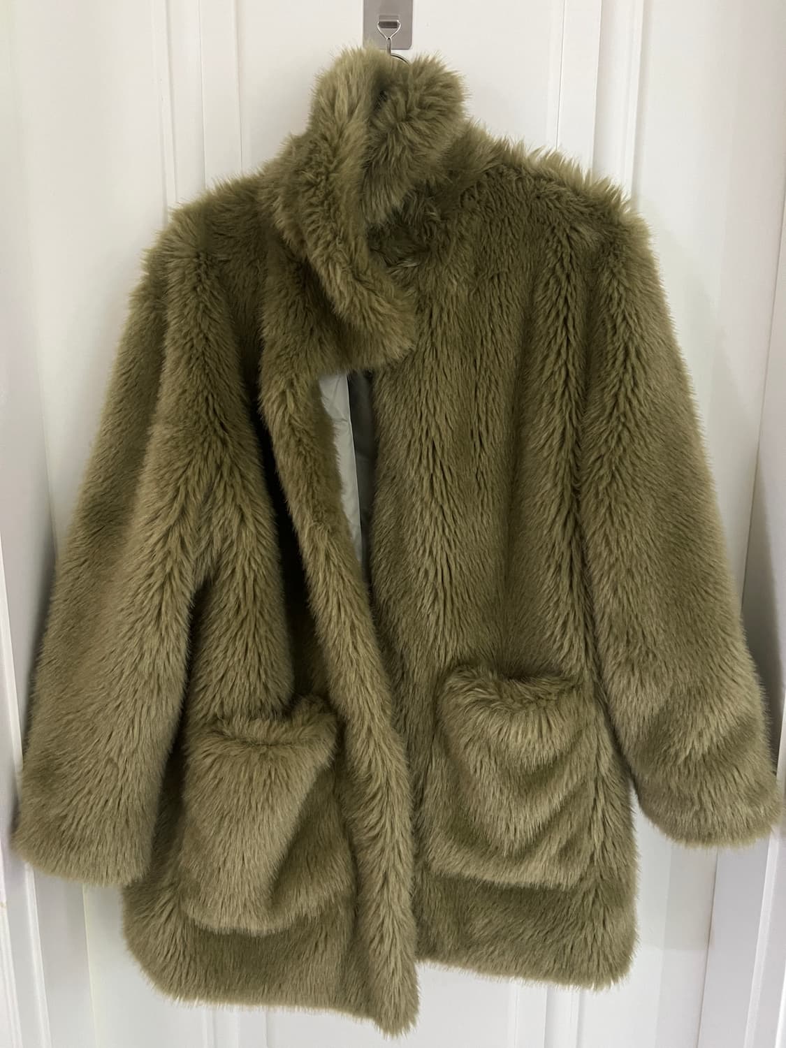 베어 퍼 올리브 코트 상품이미지1