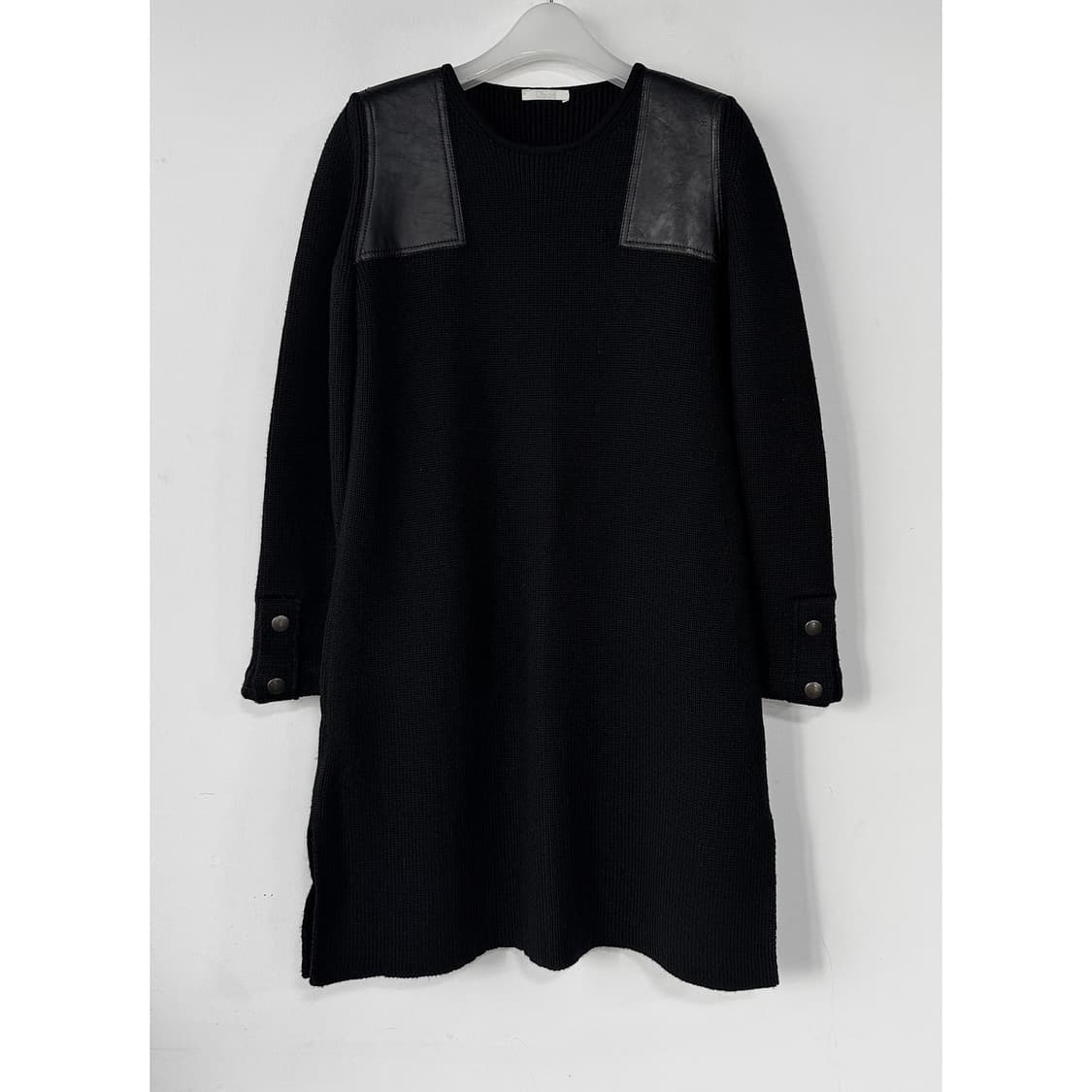 끌로에 레더 패치 울 니트 원피스 상품이미지2