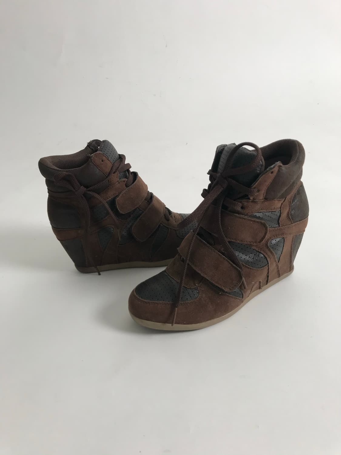 Brown suede wedge heeled sneakers 상품이미지4
