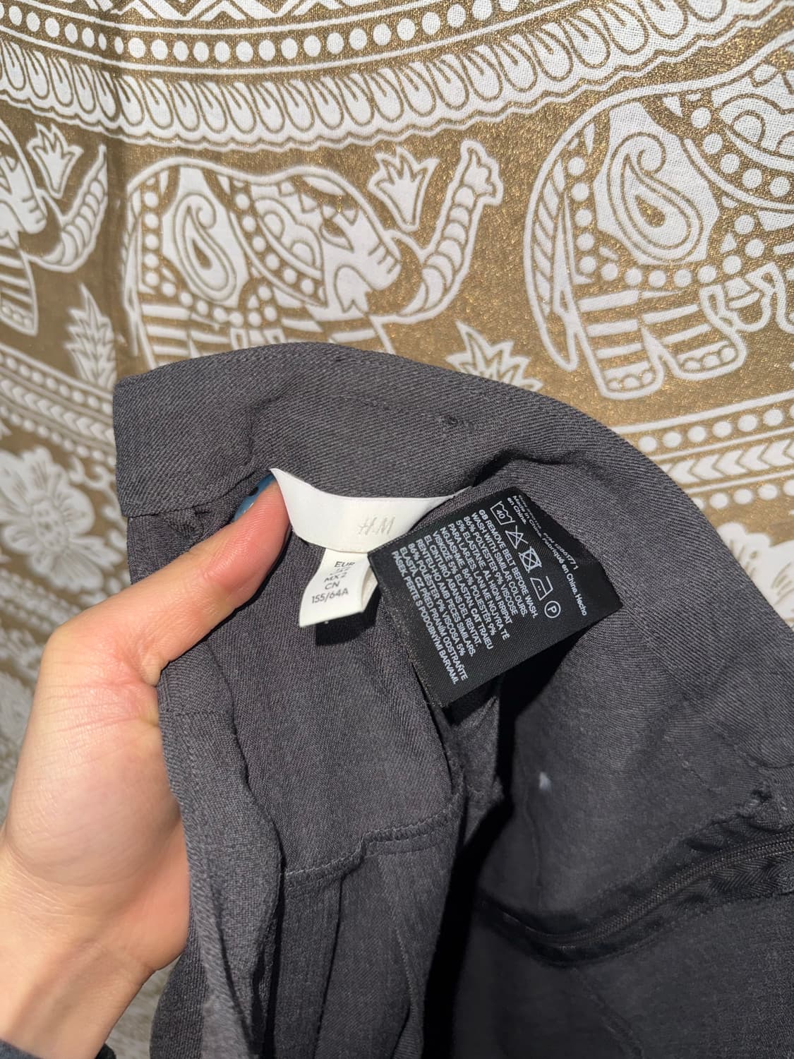 H&M 흐앤므 여성 차콜 테니스 미디스커트  상품이미지5