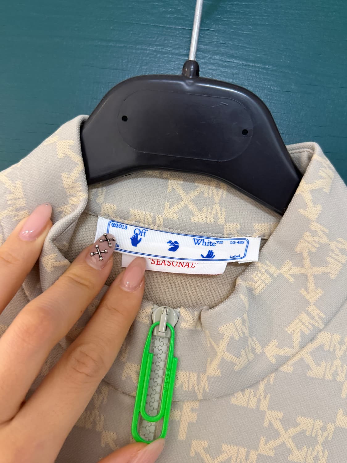 오프화이트 모노그램 트랙탑 새상품 상품이미지2