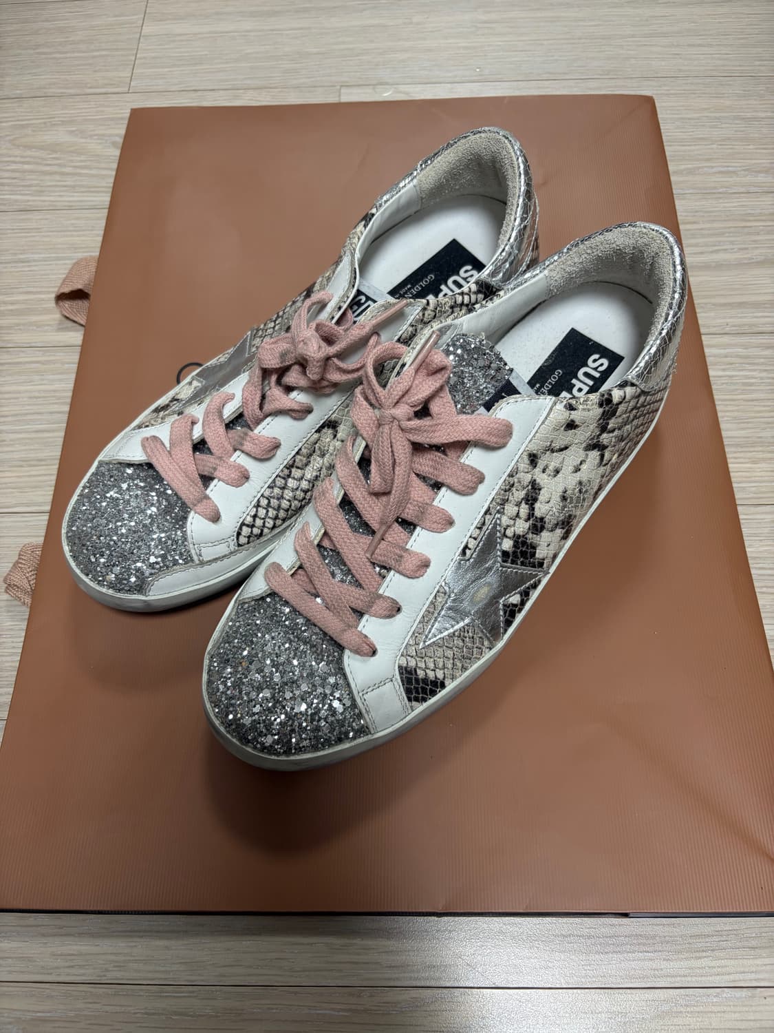 골든구스 스니커즈 상품이미지1