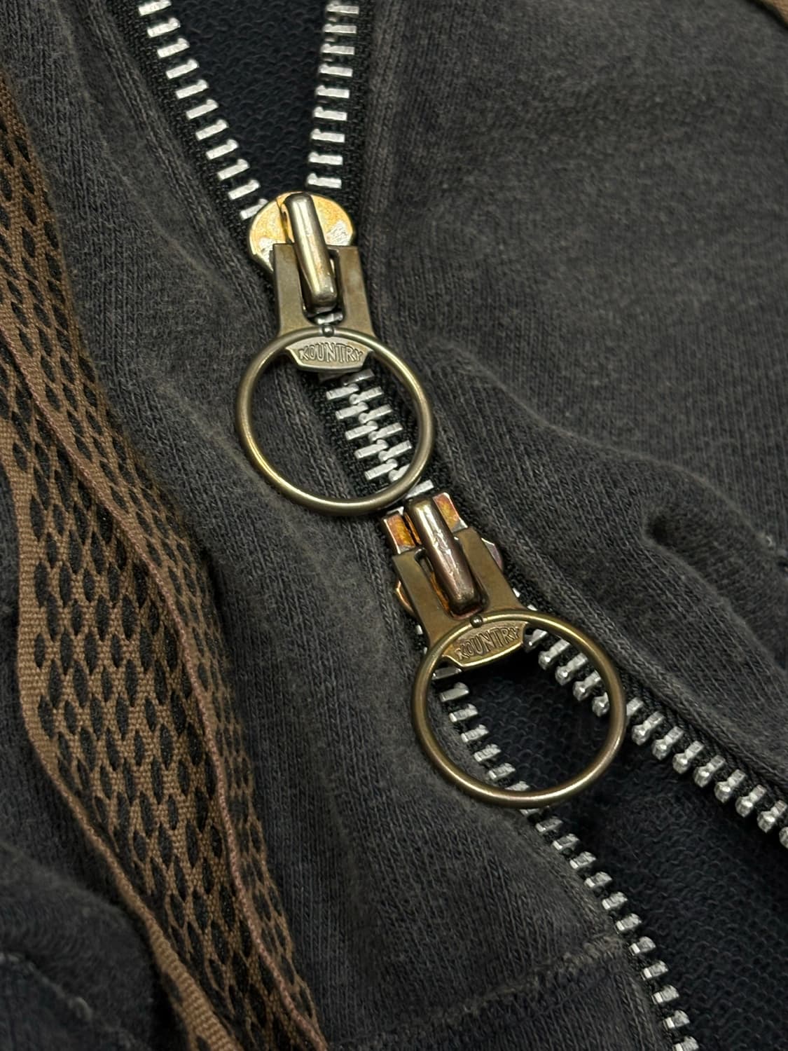 캐피탈 스릴러 젬스톤 디스트로이드 판초 후드집업 상품이미지7