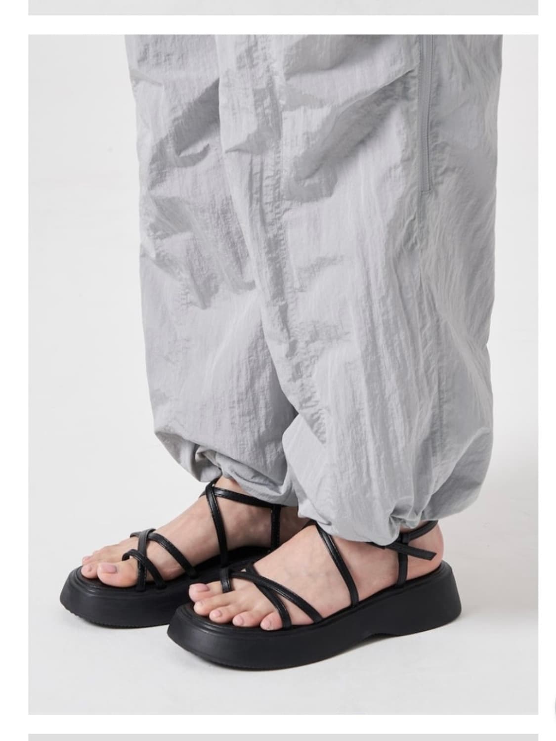 에잇세컨즈 그레이 나일론 팬츠 상품이미지5