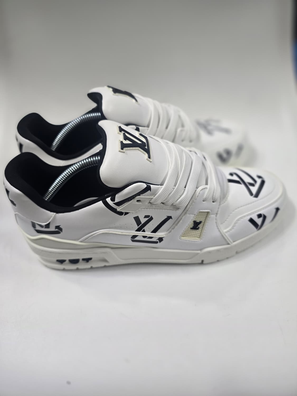 루이비통 LV트레이너 새상품 상품이미지3