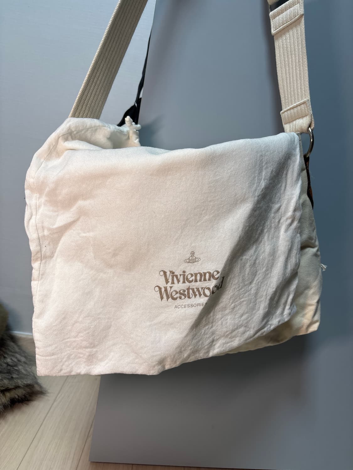비비안 웨스트우드 캔버스 백 상품이미지4