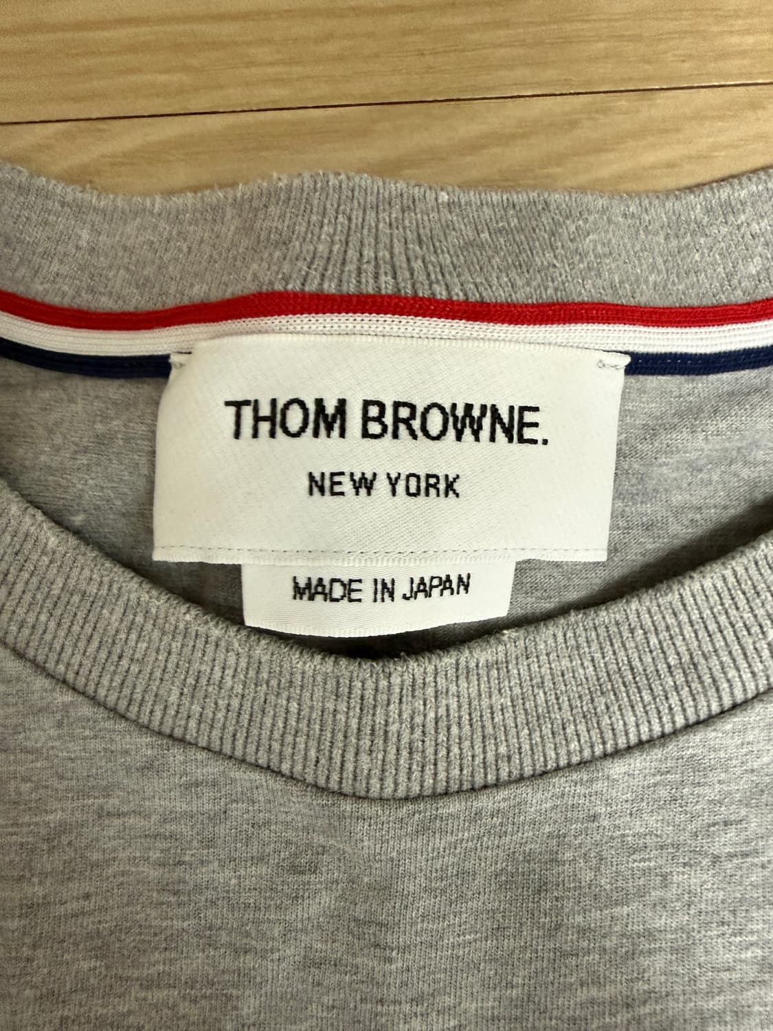 톰브라운 기본 반팔 티셔츠 상품이미지2