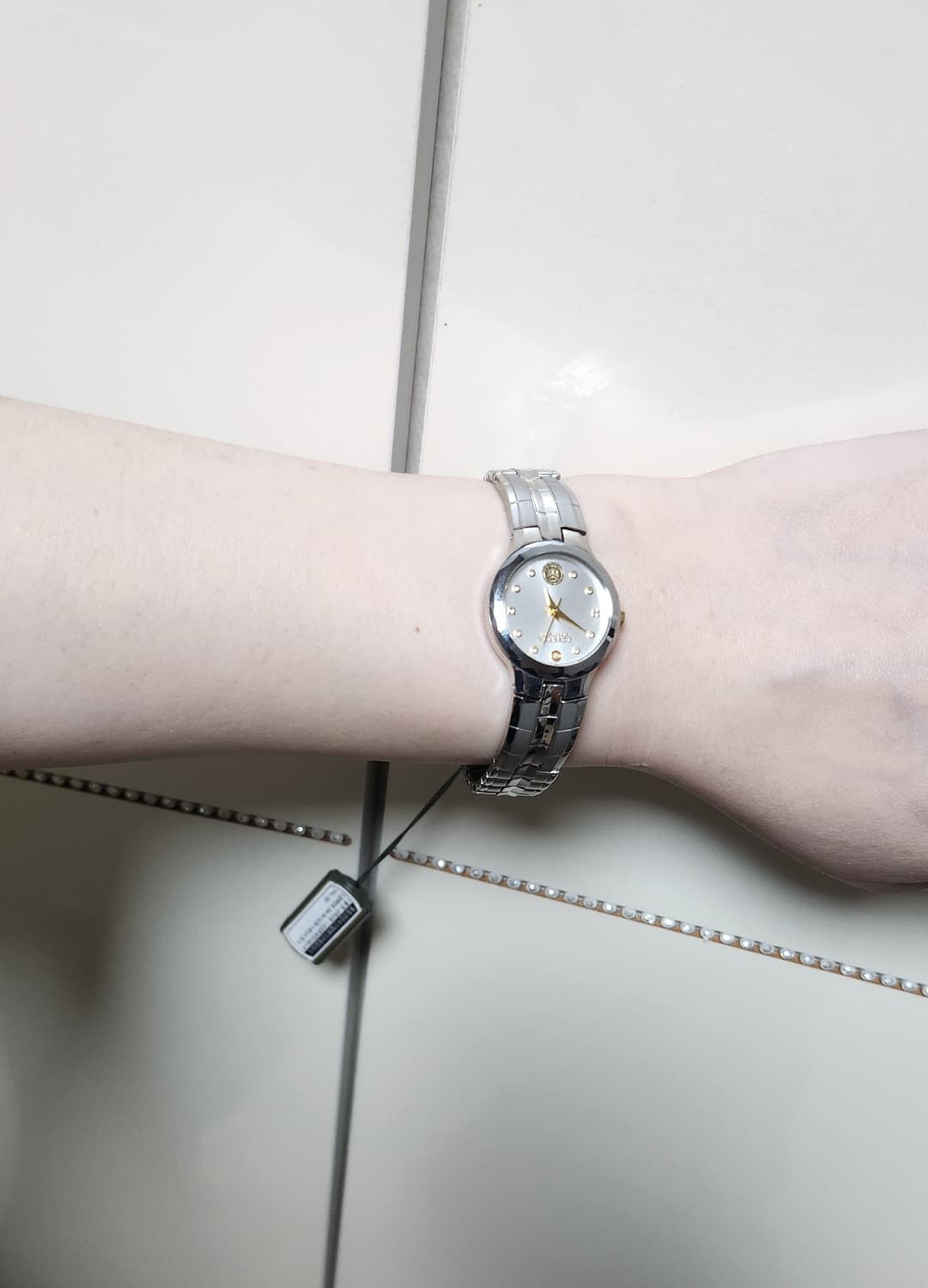 베르사체 메탈밴드 여성손목시계 팝니다. 상품이미지8