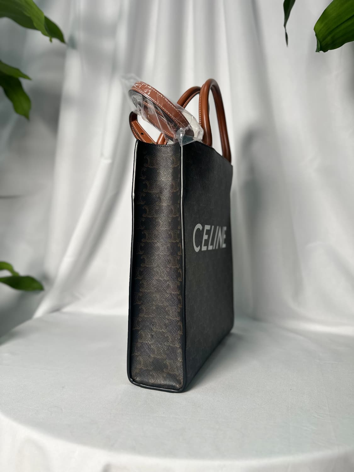 [정품] 셀린느 트리옹프 카바스백 스몰 (미니X) 상품이미지4