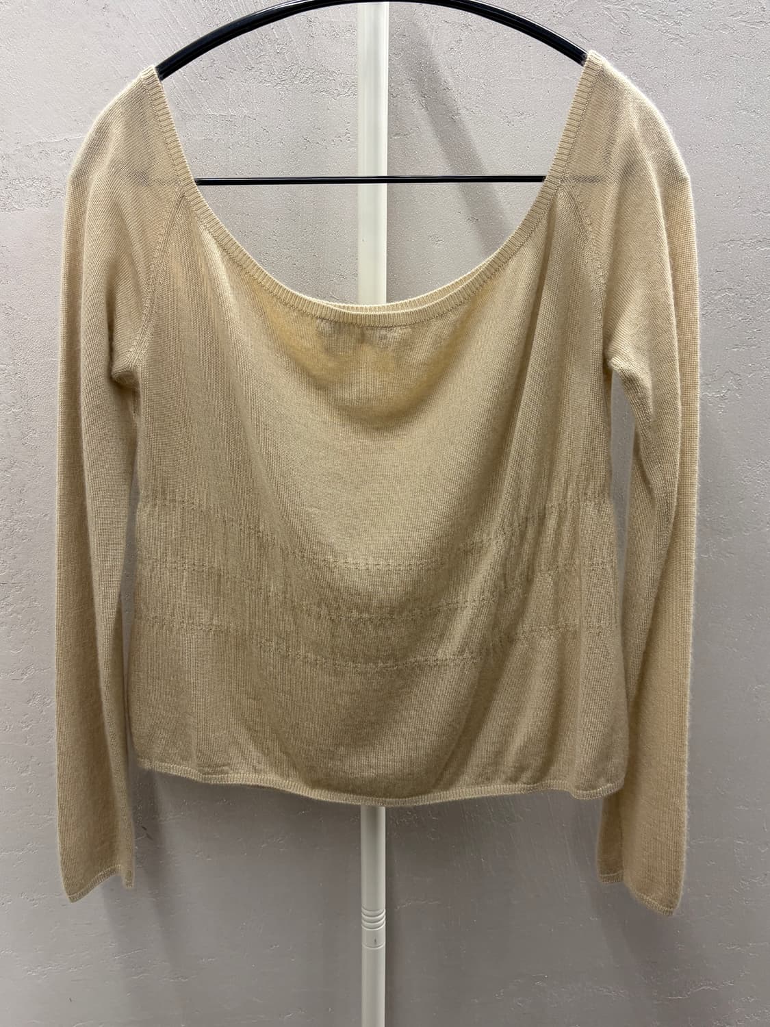 프라다 스퀘어넥 니트 베이지 40 상품이미지3