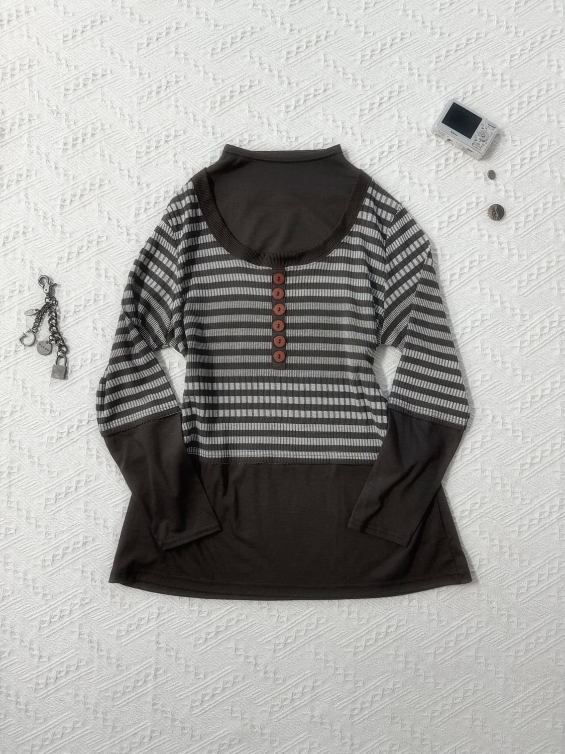 레이어드 버튼 니트 상품이미지1