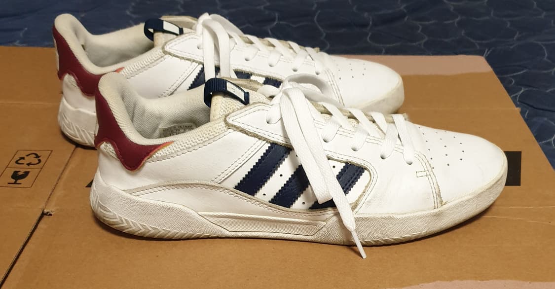 아디다스 스니커즈 화이트 (260) 상품이미지2