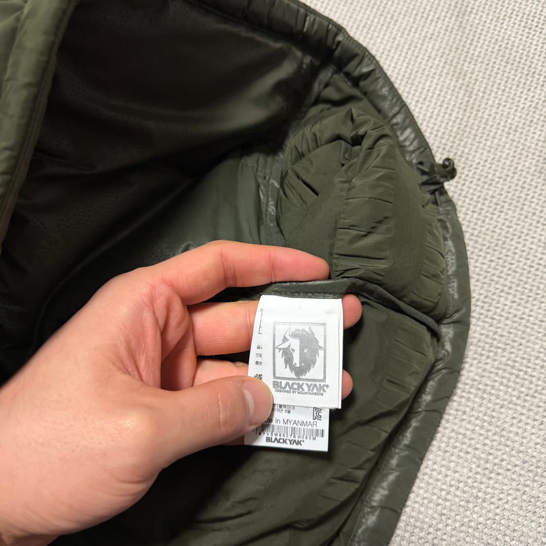 블랙야크 경량 다운 패딩조끼 상품이미지5