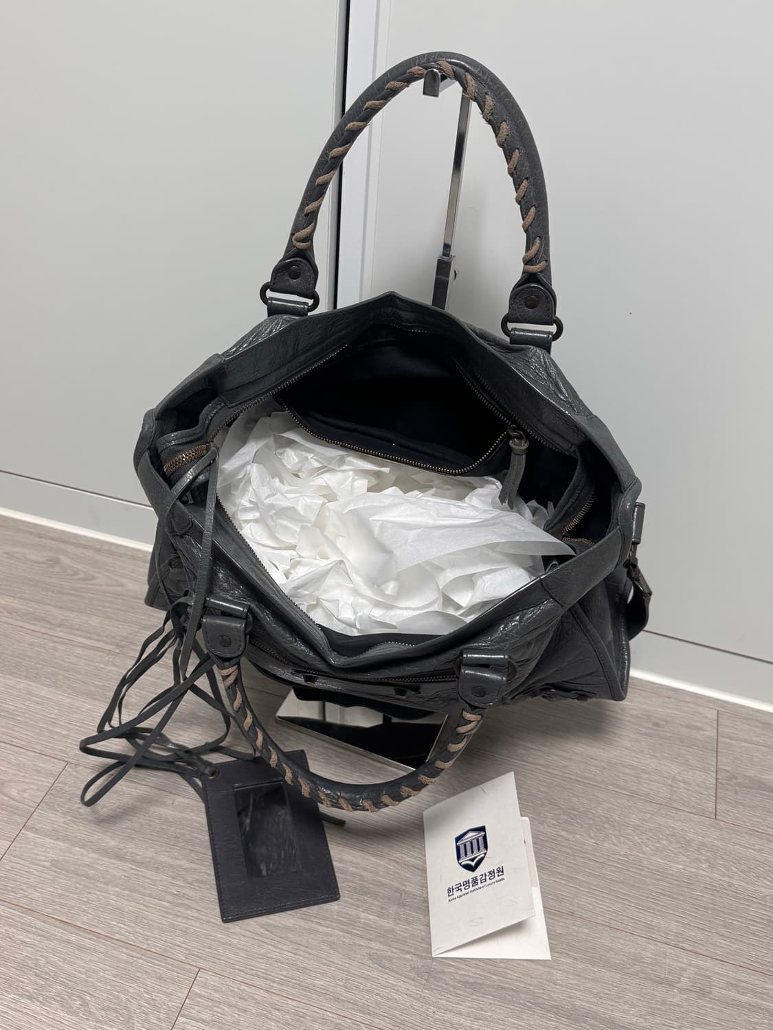 Balenciaga 시티백 모터백 차콜 미디움 상태A 보증서o 상품이미지2