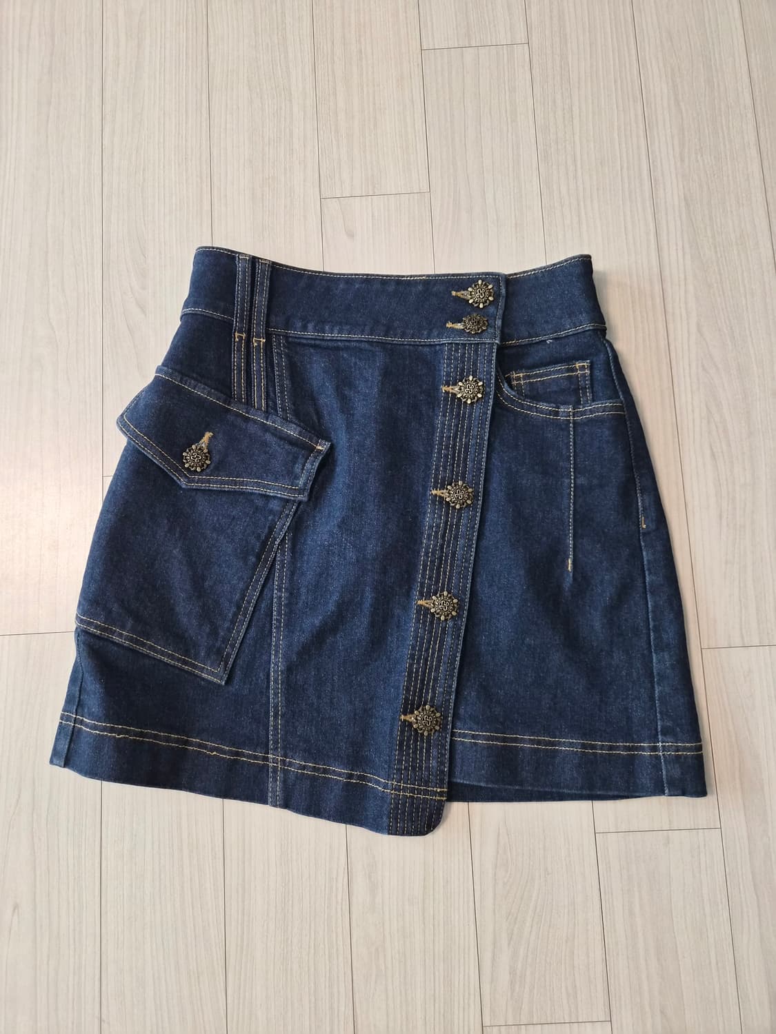 [EGOIST] 유니크 엔틱 버튼 생지 데님 미니스커트 상품이미지7