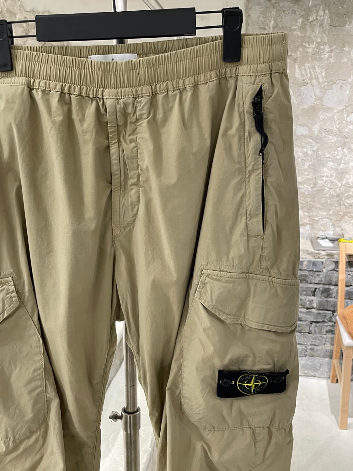 스톤 아일랜드 베이지 타입 re-t 코튼 카고 조거팬츠 상품이미지3