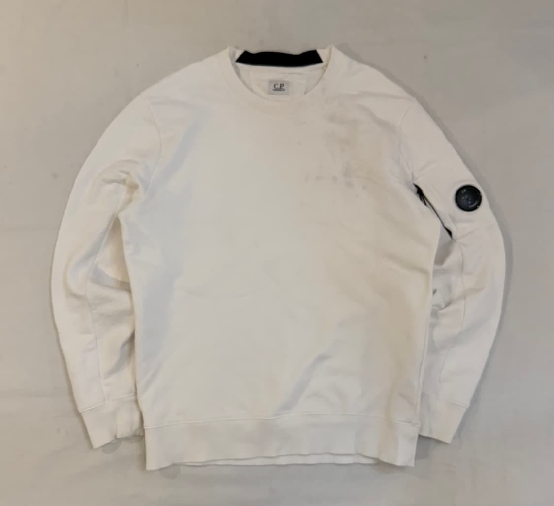 CP 컴퍼니 렌즈 맨투맨 스웻셔츠 화이트 상품이미지1