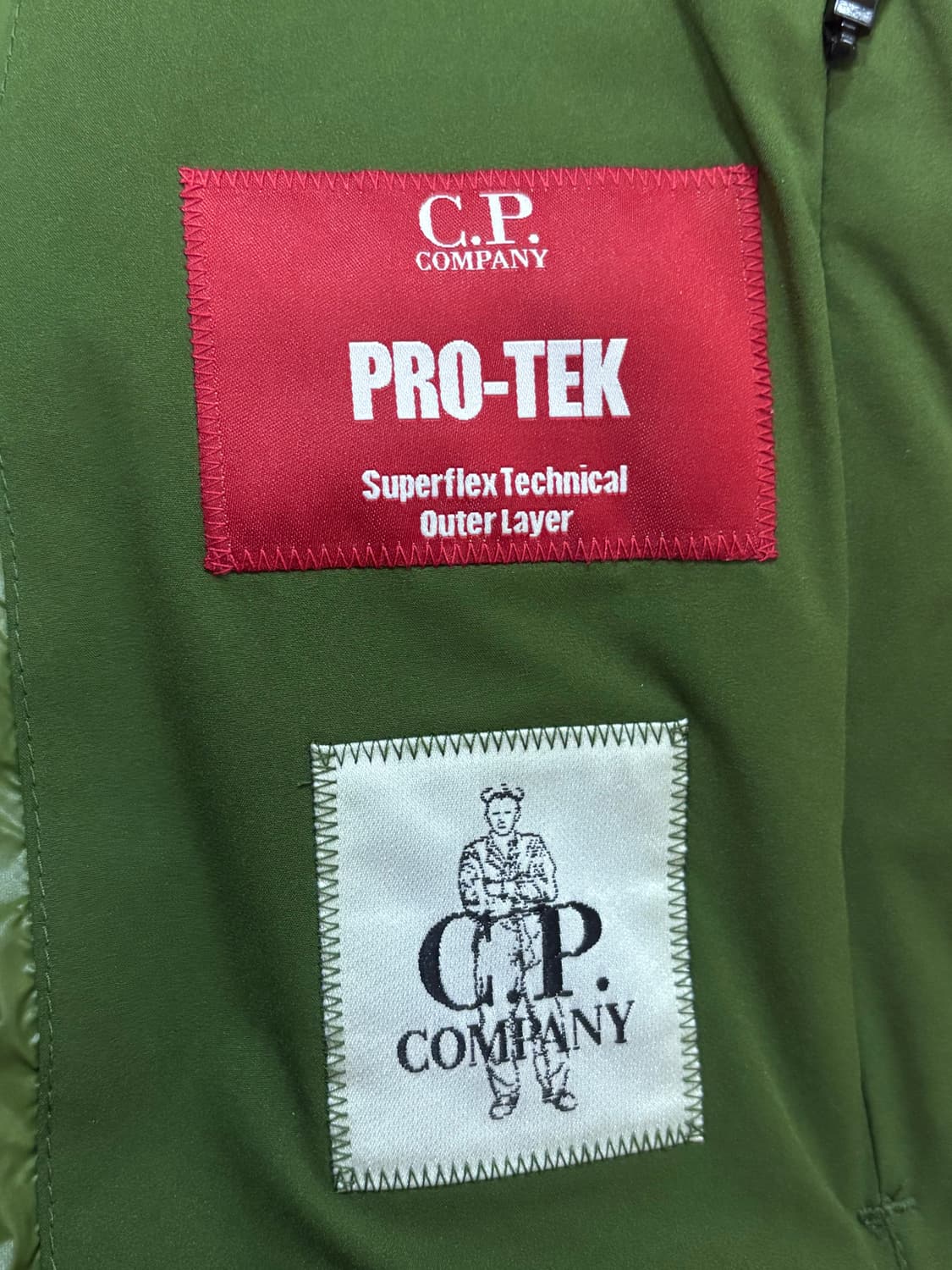 C.P 컴퍼니 프로텍 경량패딩 상품이미지5