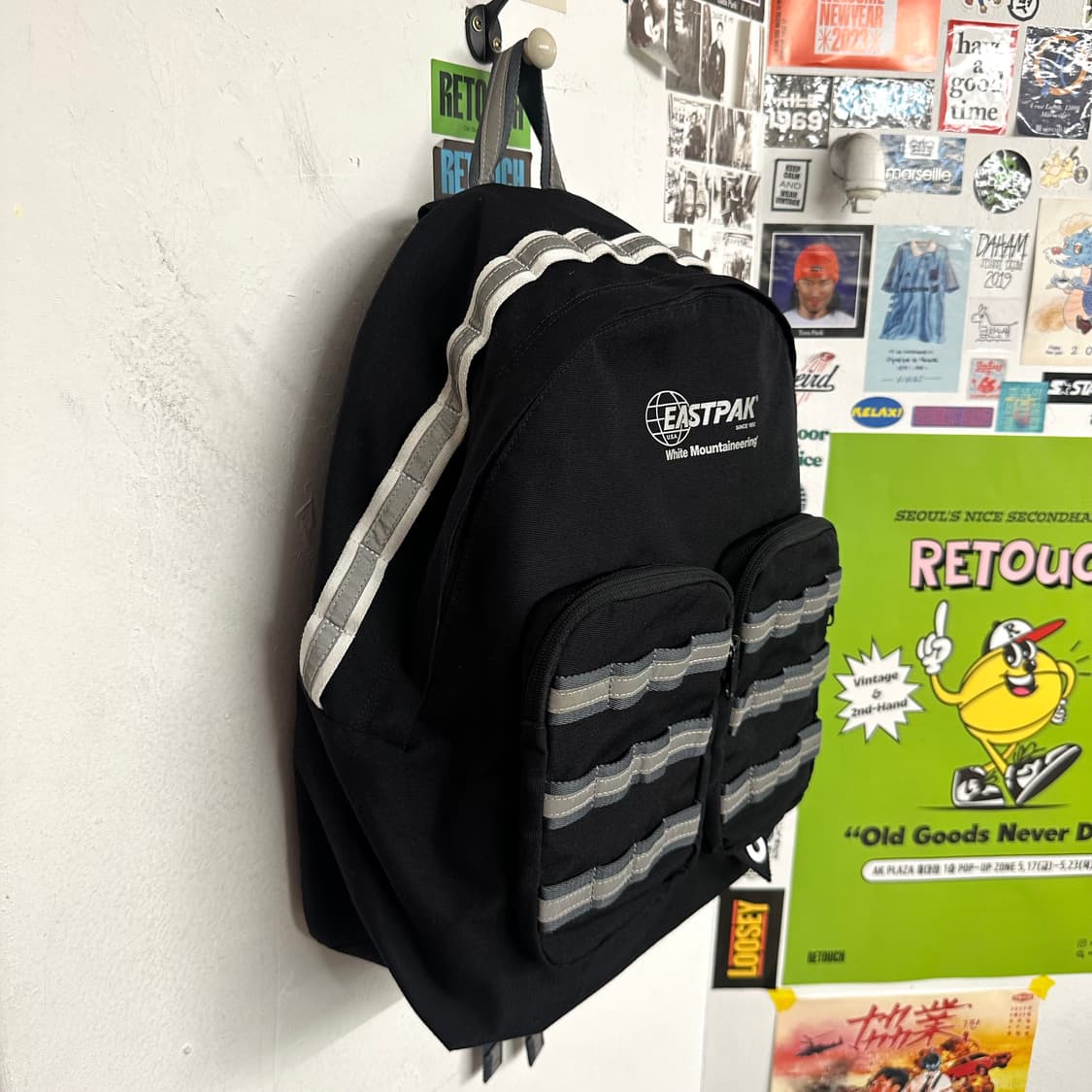 화이트마운티어링 x 이스트팩 리플렉티브 백팩 상품이미지3