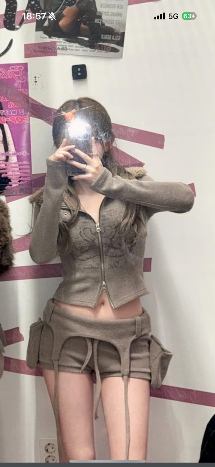 길라아카이브 상의 상품이미지1