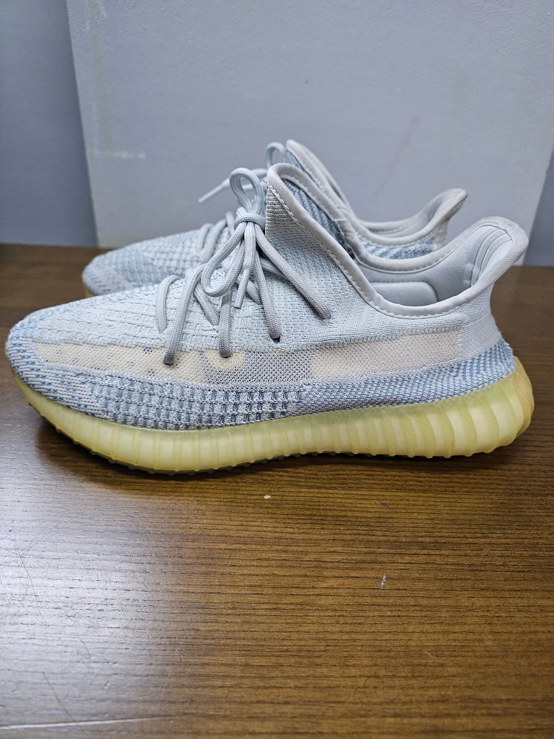 이지부스트 350 클라우드 화이트 상품이미지4