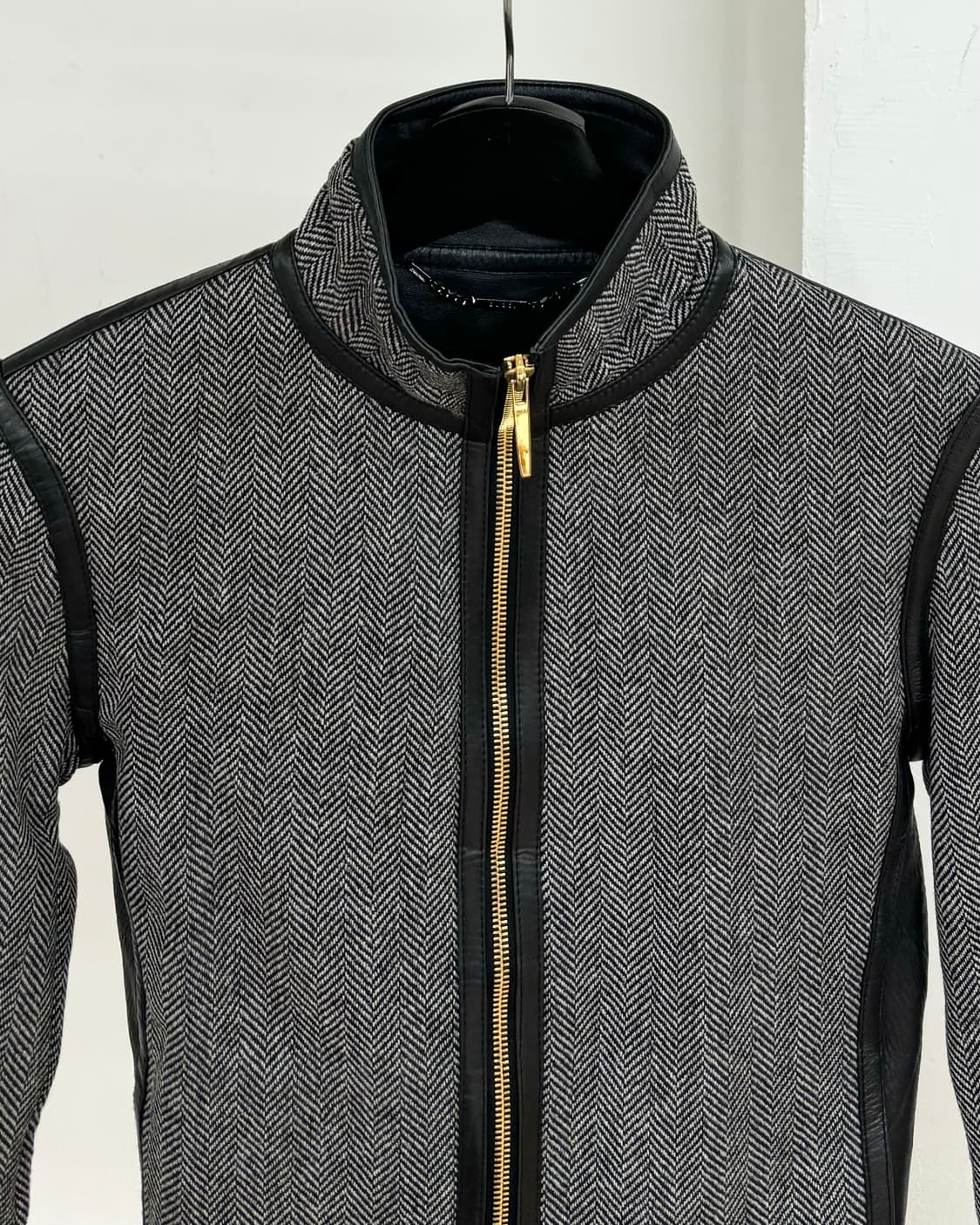 구찌 그레이 헤링본 블랙 가죽 트리밍 자켓 상품이미지2