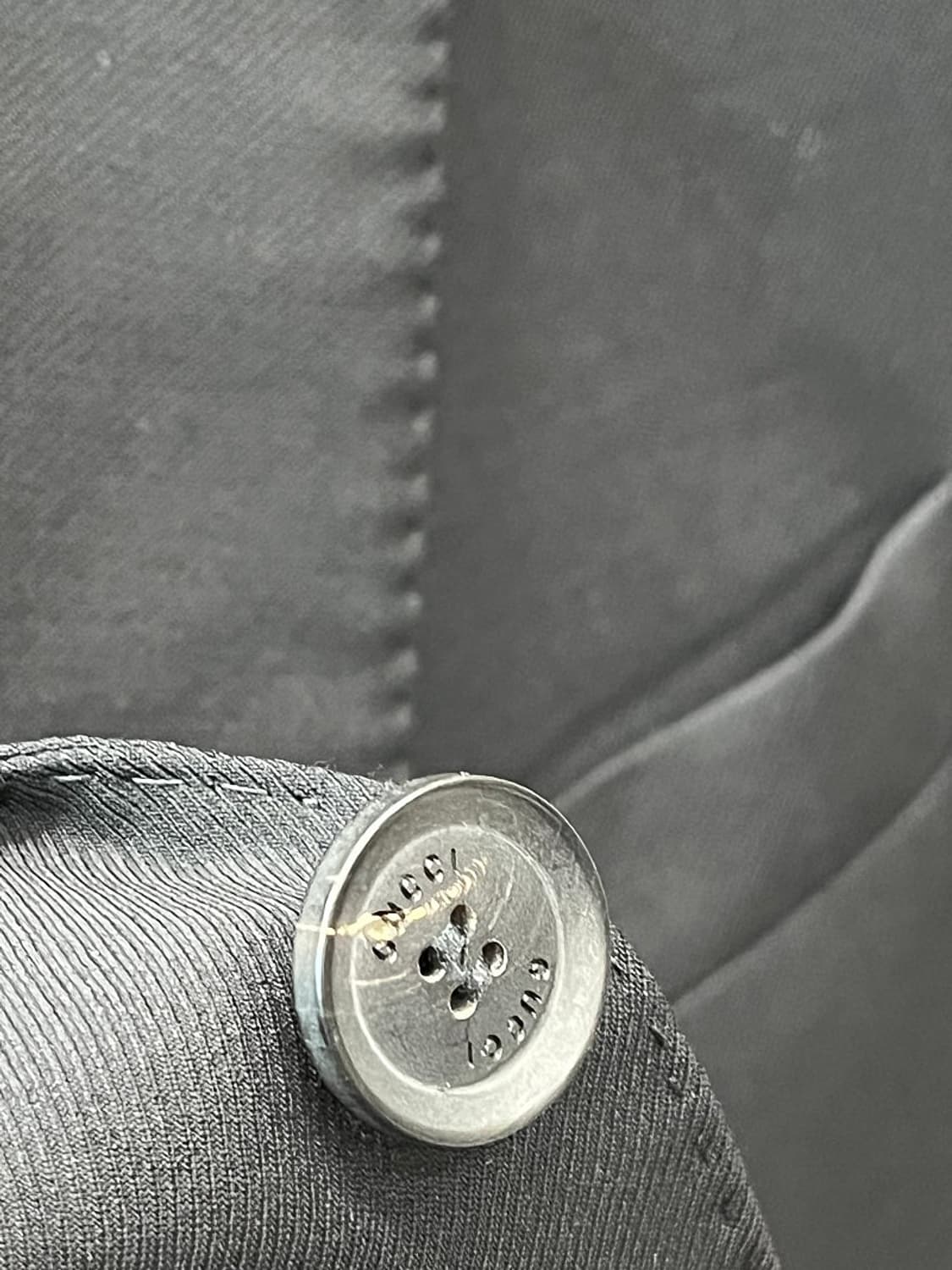 105) 구찌  
블랙 트윌 자켓 춘추 자켓 상품이미지4