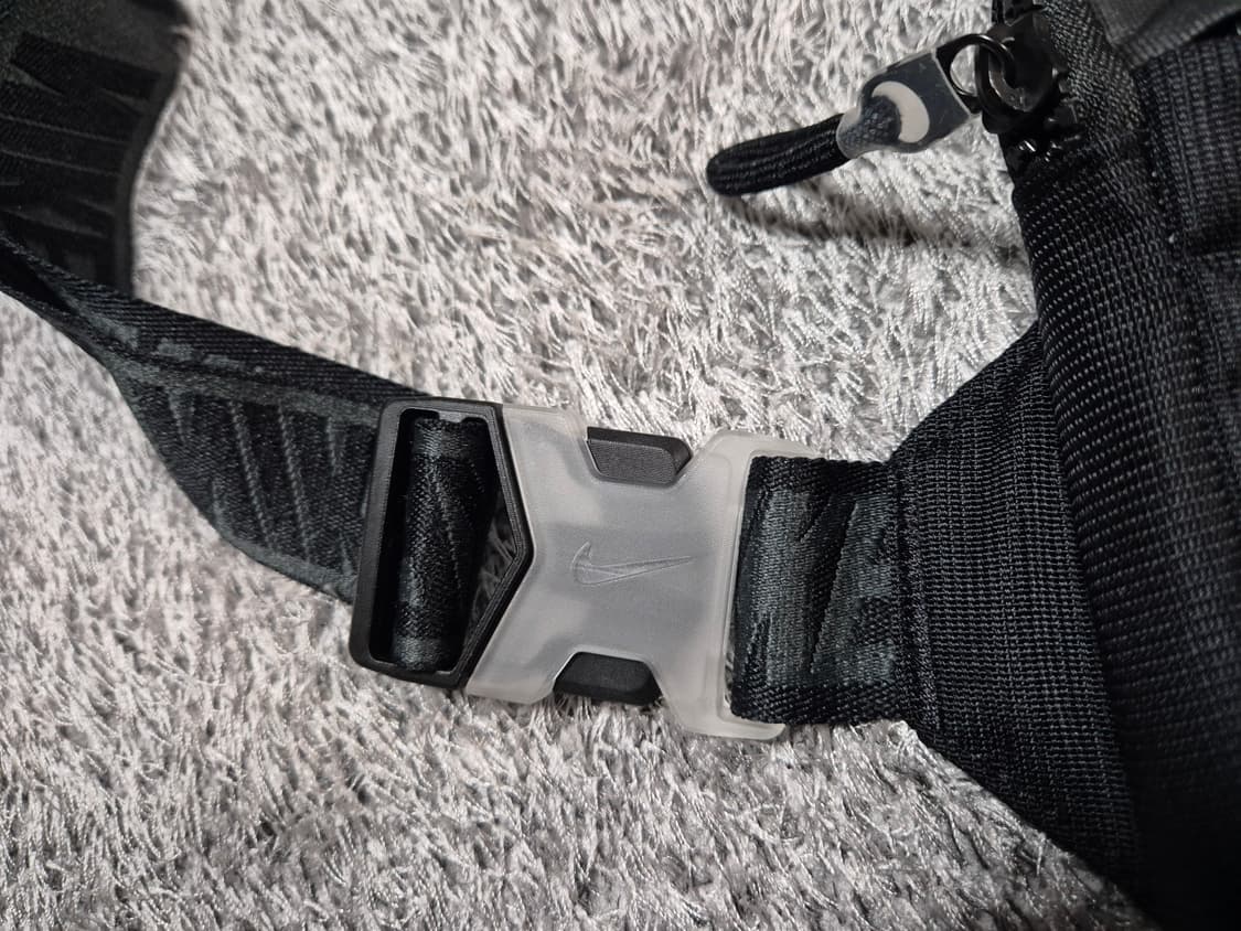 나이키 에센셜 스몰 힙백 슬링백 상품이미지4