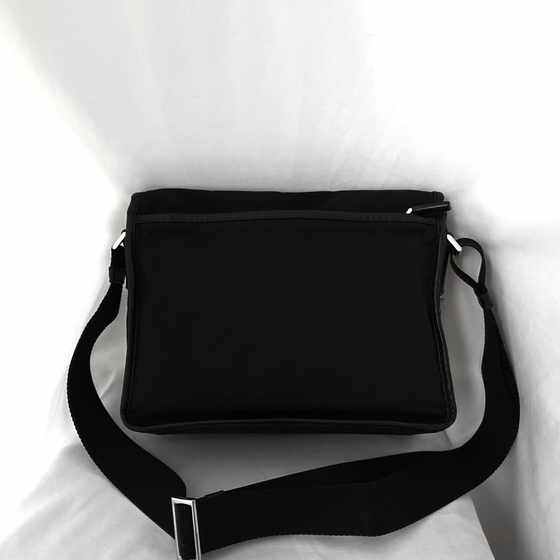 [정품 PRADA] 프라다 투버클 나일론 크로스백 메신저백 남녀공용 상품이미지4