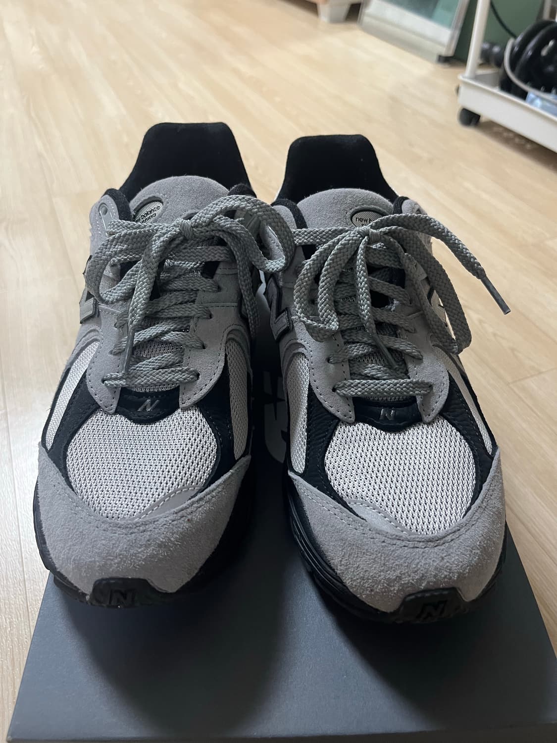 뉴발란스2002r 그레이블랙 285 상품이미지2