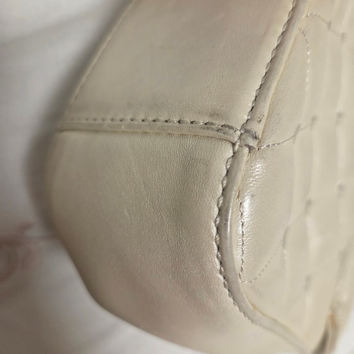 러브캣 히메갸루 화이트 아이보리 하트퀼팅 백 가방 상품이미지3